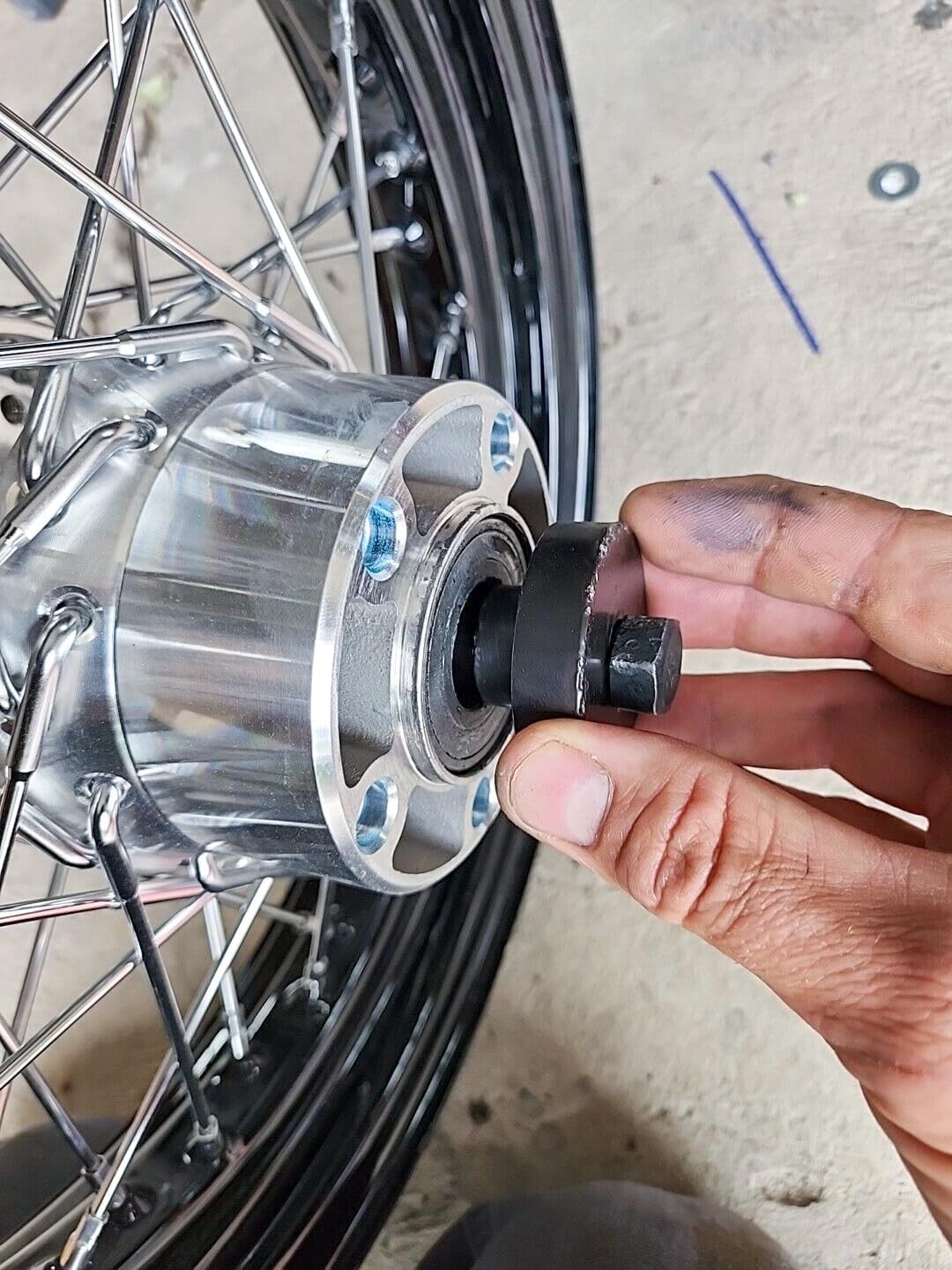 Wheel Bearing Tool Wheel Bearing Puller Kit Compatible with Harley Most