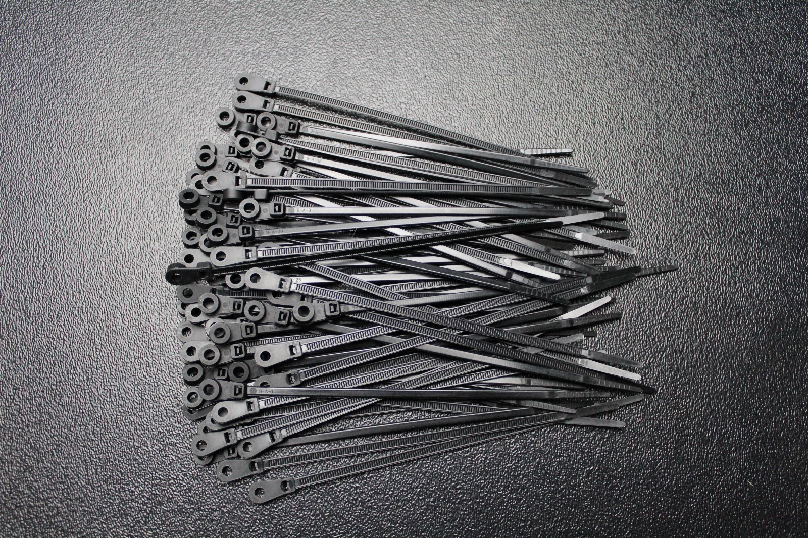 100 PACK 6 INCH MOUNTING HOLE ZIP TIES NYLON BLACK NAIL SCREW WIRE CABLE BMCT6