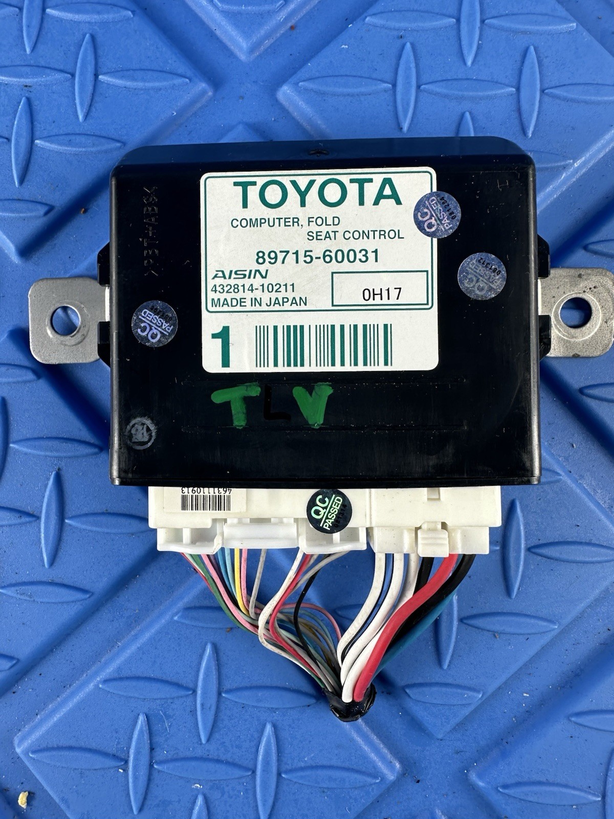 TOYOTA Genuine Computer Fold Seat Control 89715-60031 For URJ50 GX460