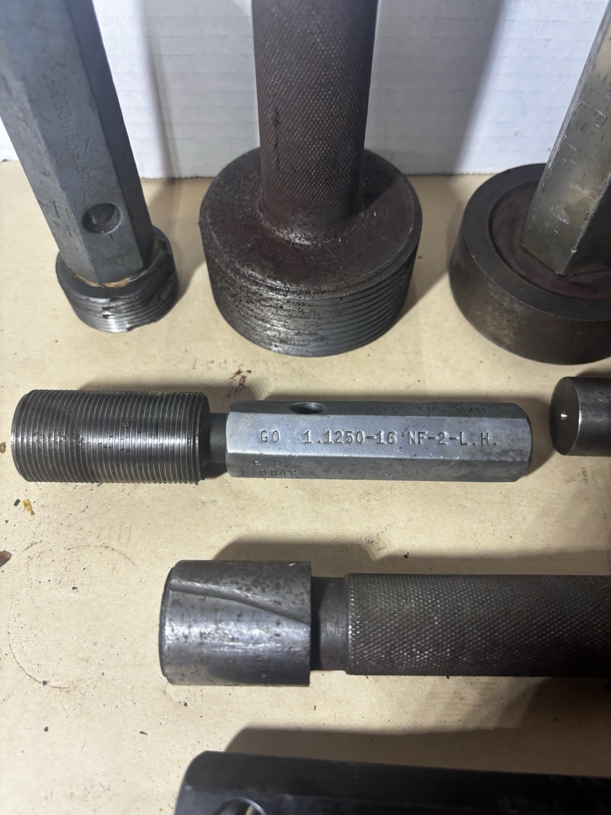 Thread gauge & Plug gauge lot large