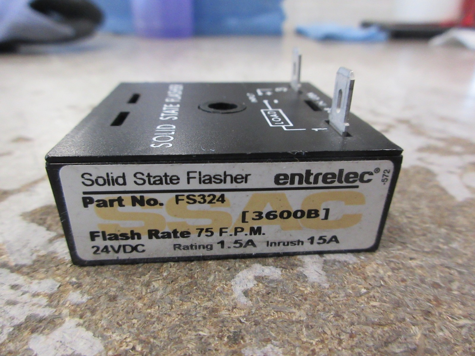 SSAC Entrelec Solid State Flasher FS324 75FPM 24VDC 1.5A Used