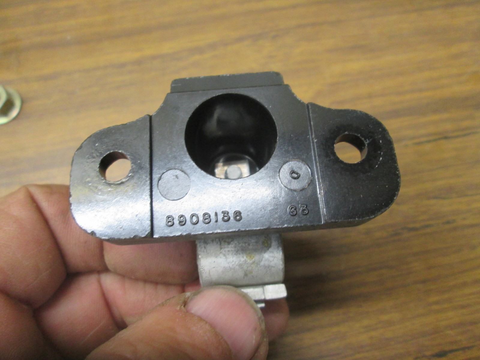 General Electric GE 100 Amp Meter Socket Replacement Lug Parts