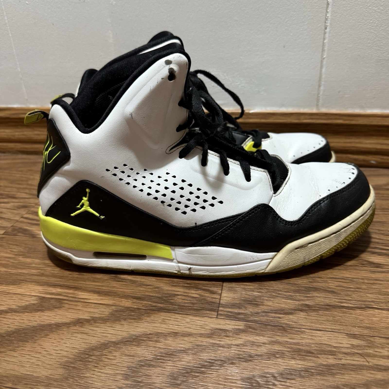 Air Jordan Fligh SC-3 'Volt'  Shoes 629877-132 Size 10.5