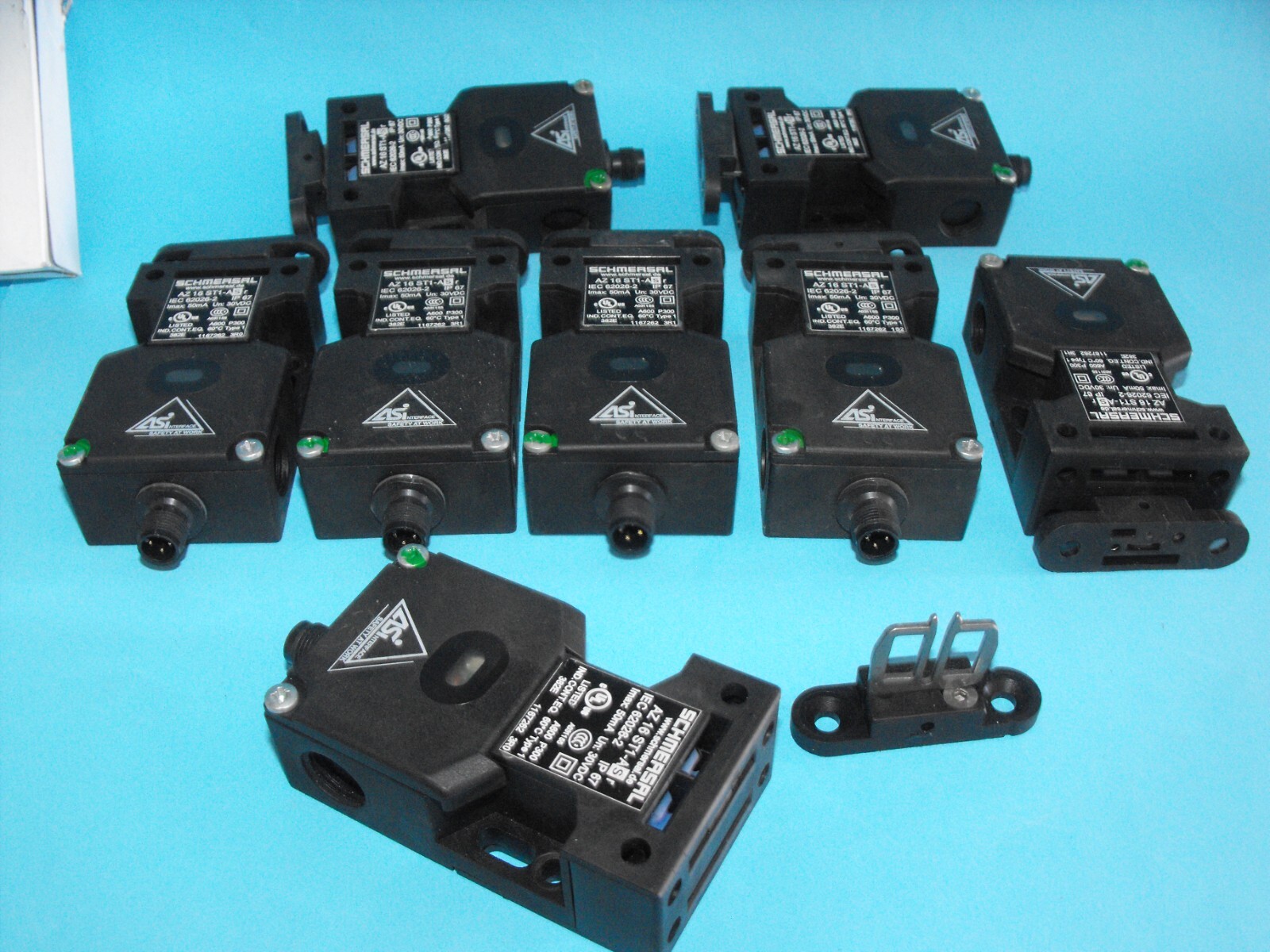 SCHMERSAL AZ16 ST1 ASR+AZ15/16-B1 KPL.Safety door switch.NEW