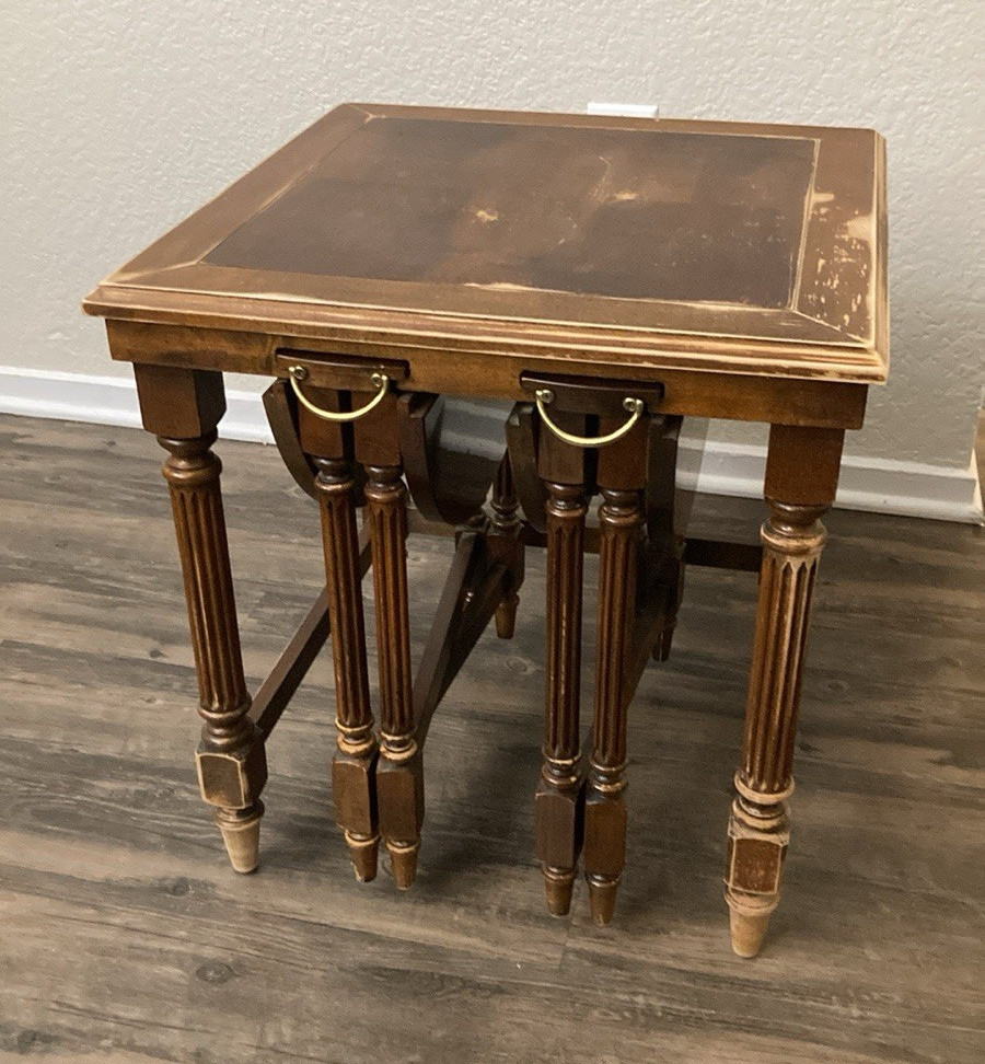 Thomasville Serenity 3-Piece Nesting Tables Set, Brown Wood, Freestanding