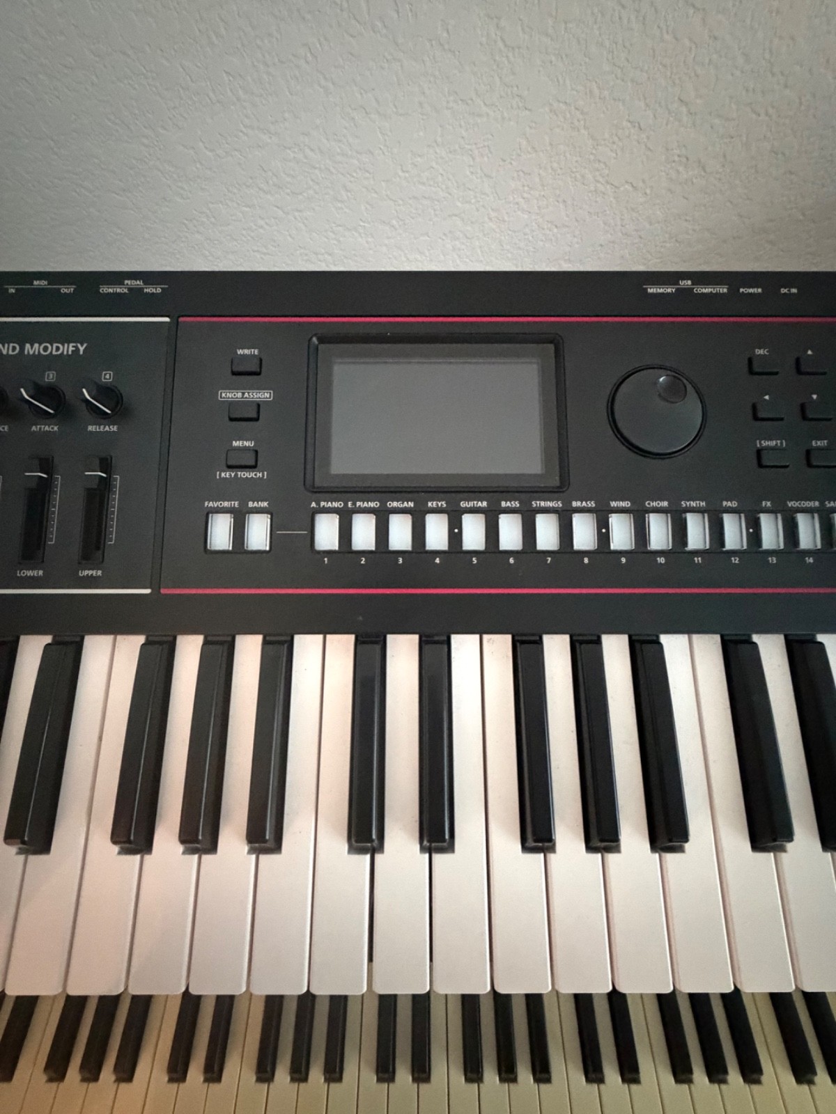 Roland JUNO-D6 61 Key Synthesizer