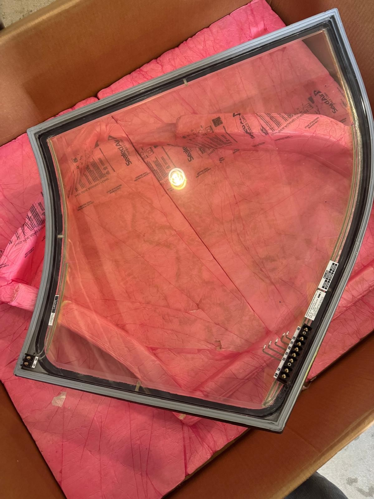 Hawker 800XP Windshield RH P/N NF24016-16 – Parts / Repair – No 8130