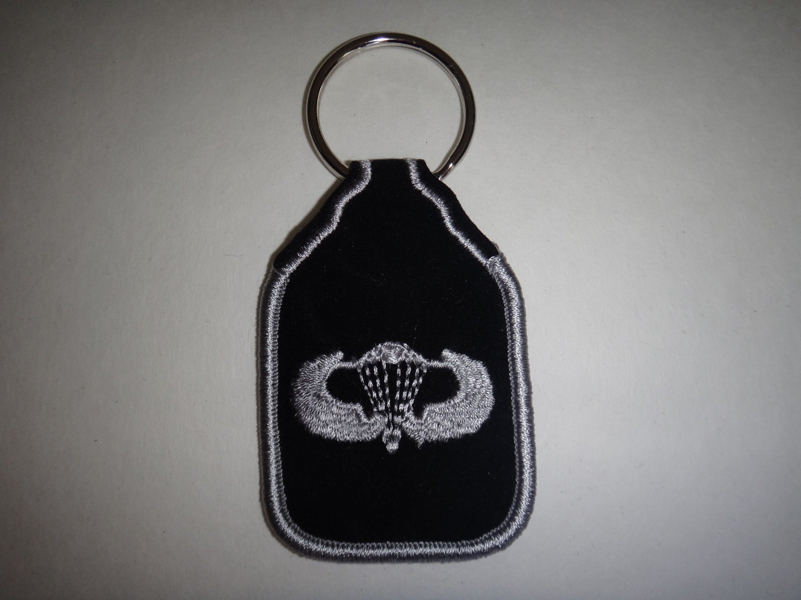 US Army PARACHUTIST Machine Embroidered Logo On Velvet Background Key Chain