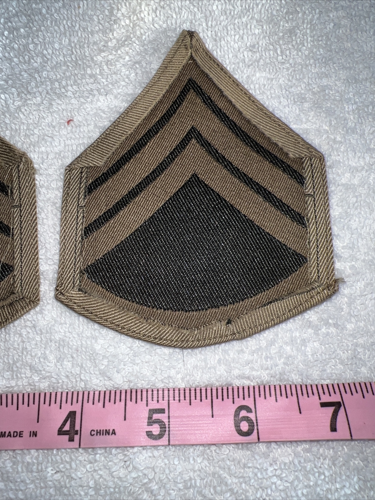 Original Late WW2/Korean War Pattern USMC Platoon Sergeant Chevron -2 Patches