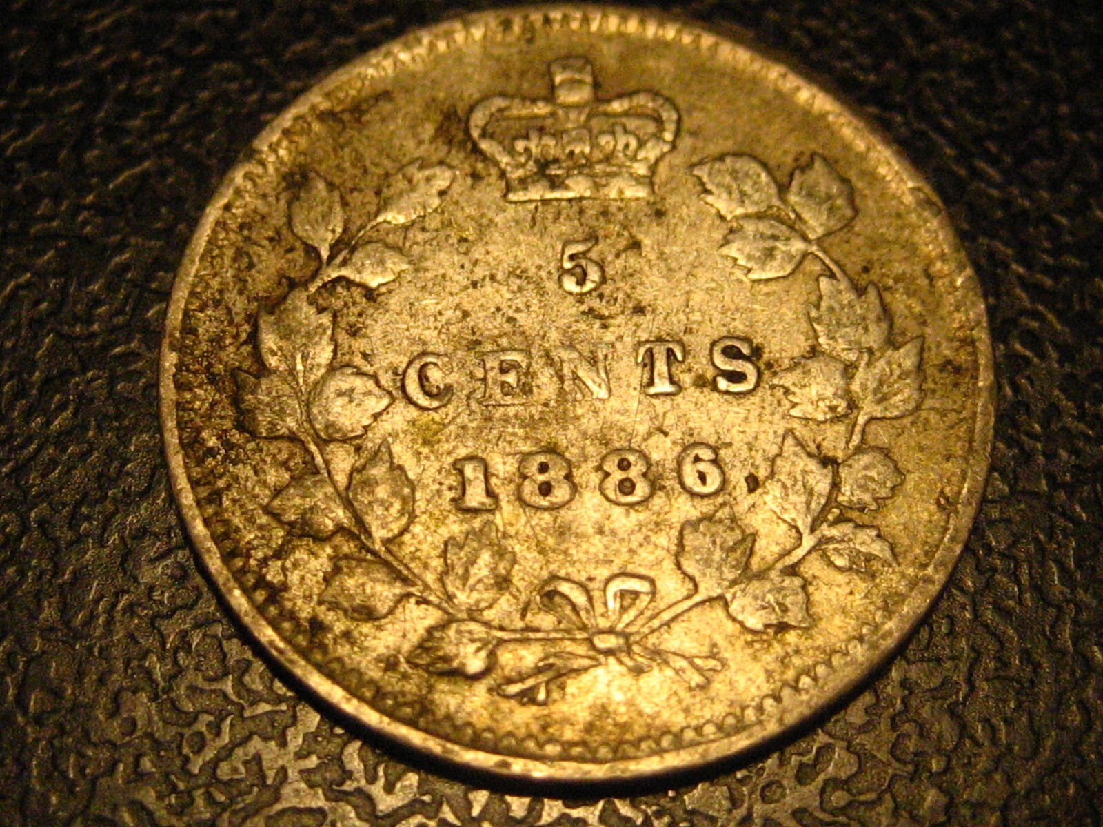 1886 Small 6 Canadian Five Cent 92% Silver Piece
