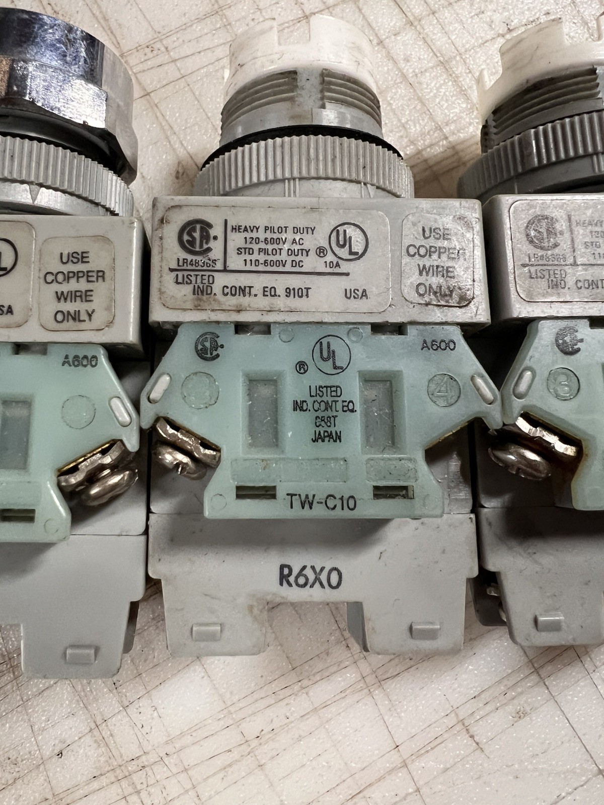 IDEC Selector Switch ASLW39920D-G QTY X4