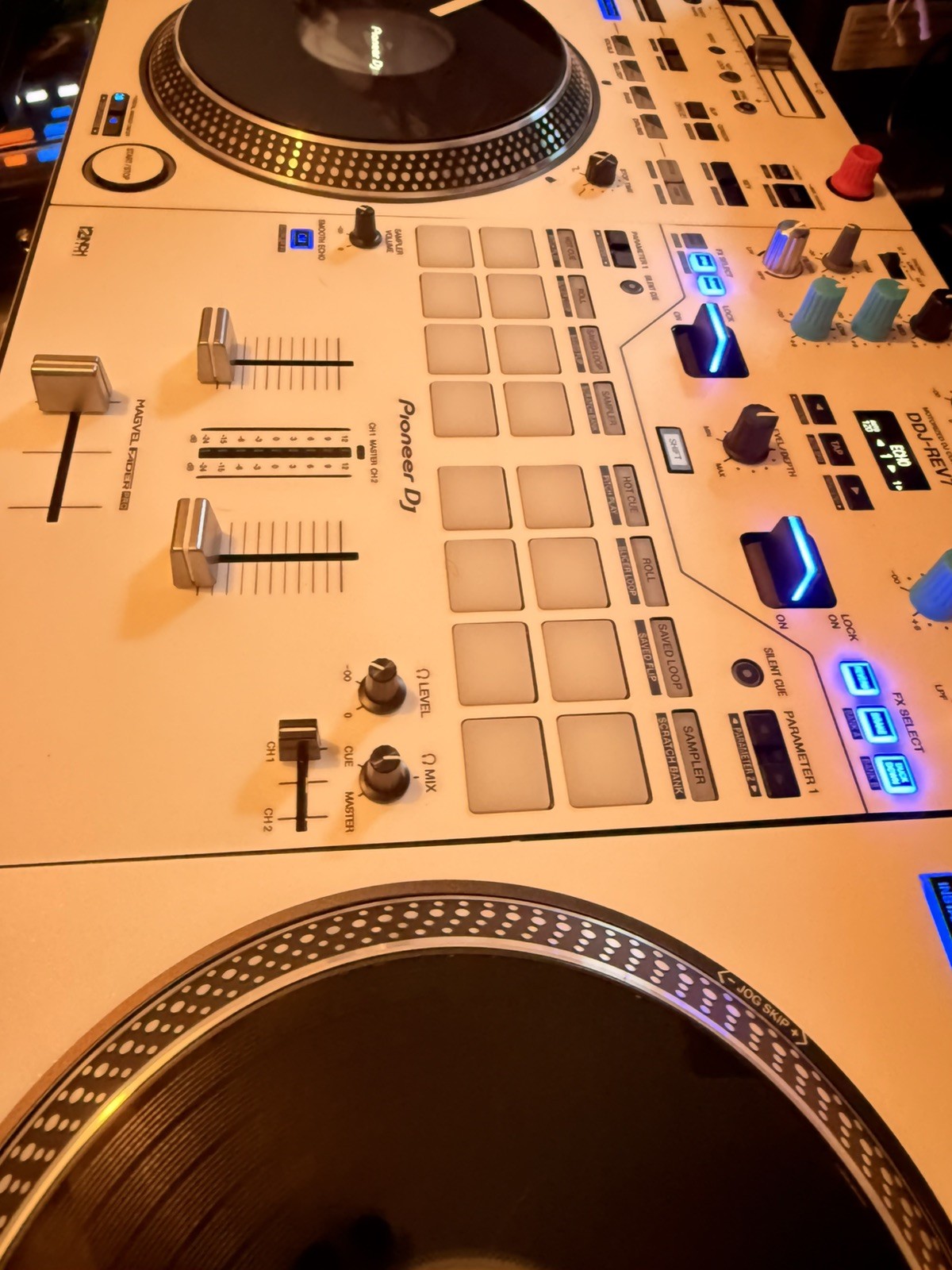 Pioneer DJ DDJ-REV7 Double Deck Controller
