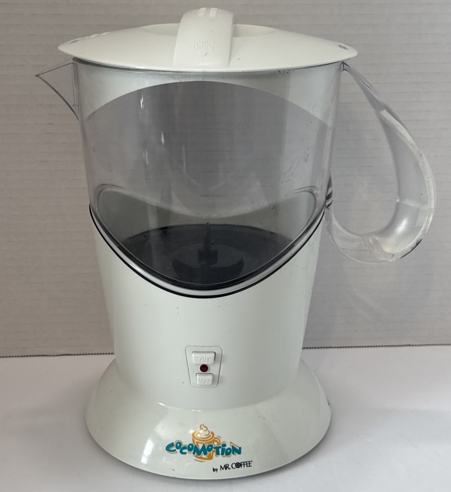 Mr. Coffee Cocomotion Hot Chocolate Hot Cocoa Maker 4 Cup HC4 White (Tested)