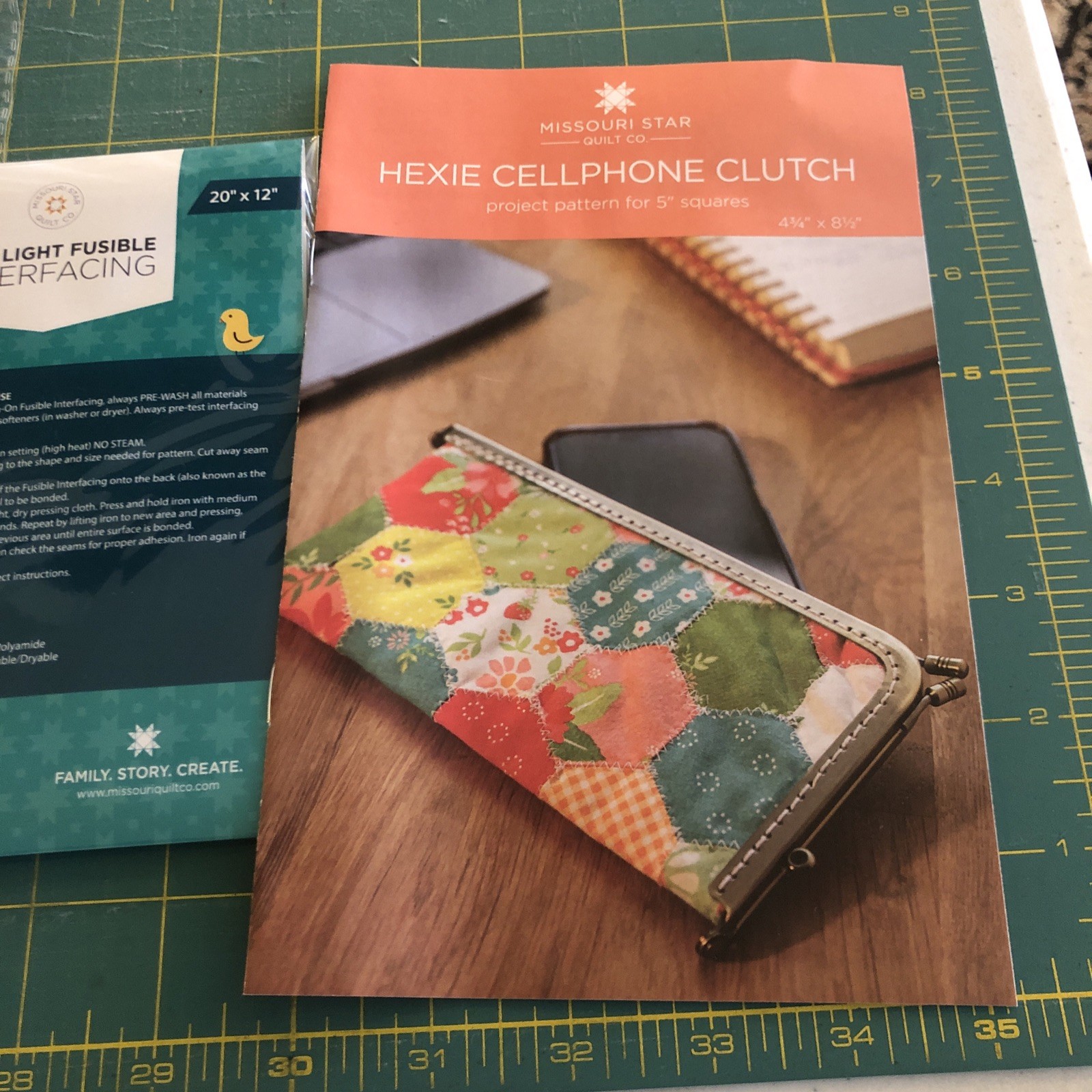 Missouri Star Quilt 2024 Jenny's Countdown Box - #8 Hexie Cellphone Clutch Kit