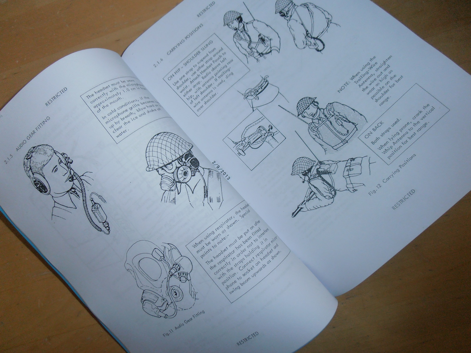 Clansman radio 350 UK/PRC350 User handbook Army code Number 61124