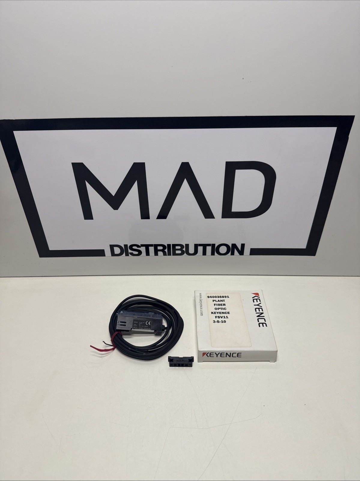 Keyence Sensor Amplifier FS-V11 FSV11 New in Box Free Shipping