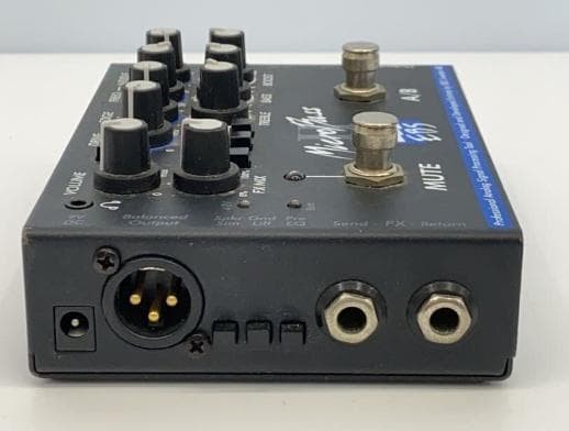 EBS MICROBASSII Bass Preamp