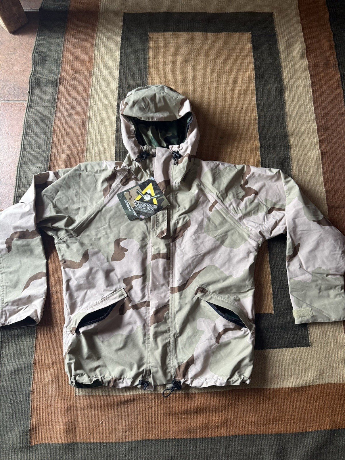 ADVENTURE TECH SOF PARKA SMALL GORE-TEX DESERT/WOODLAND REVERSIBLE ECWCS