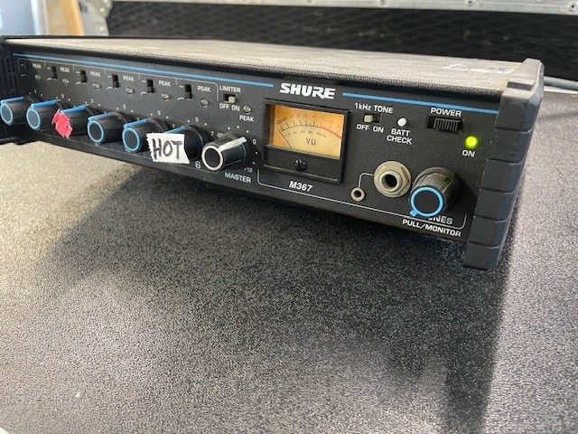 Shure M367 6-Channel Portable Analog Microphone Mixer
