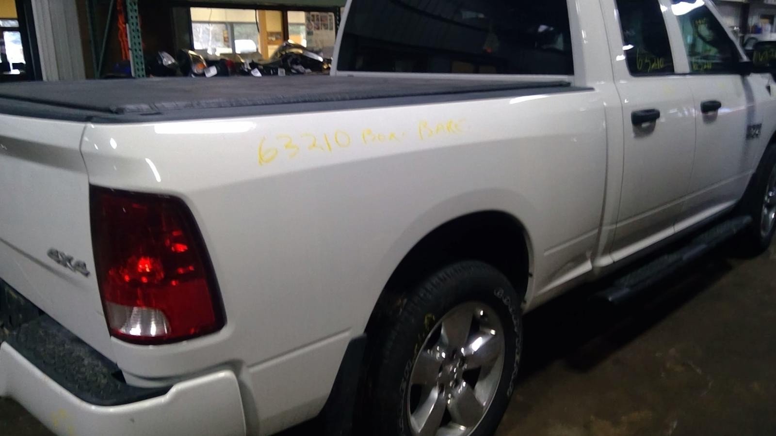 Used Floor Jack fits: 2018 Ram Dodge 1500 pickup Grade A