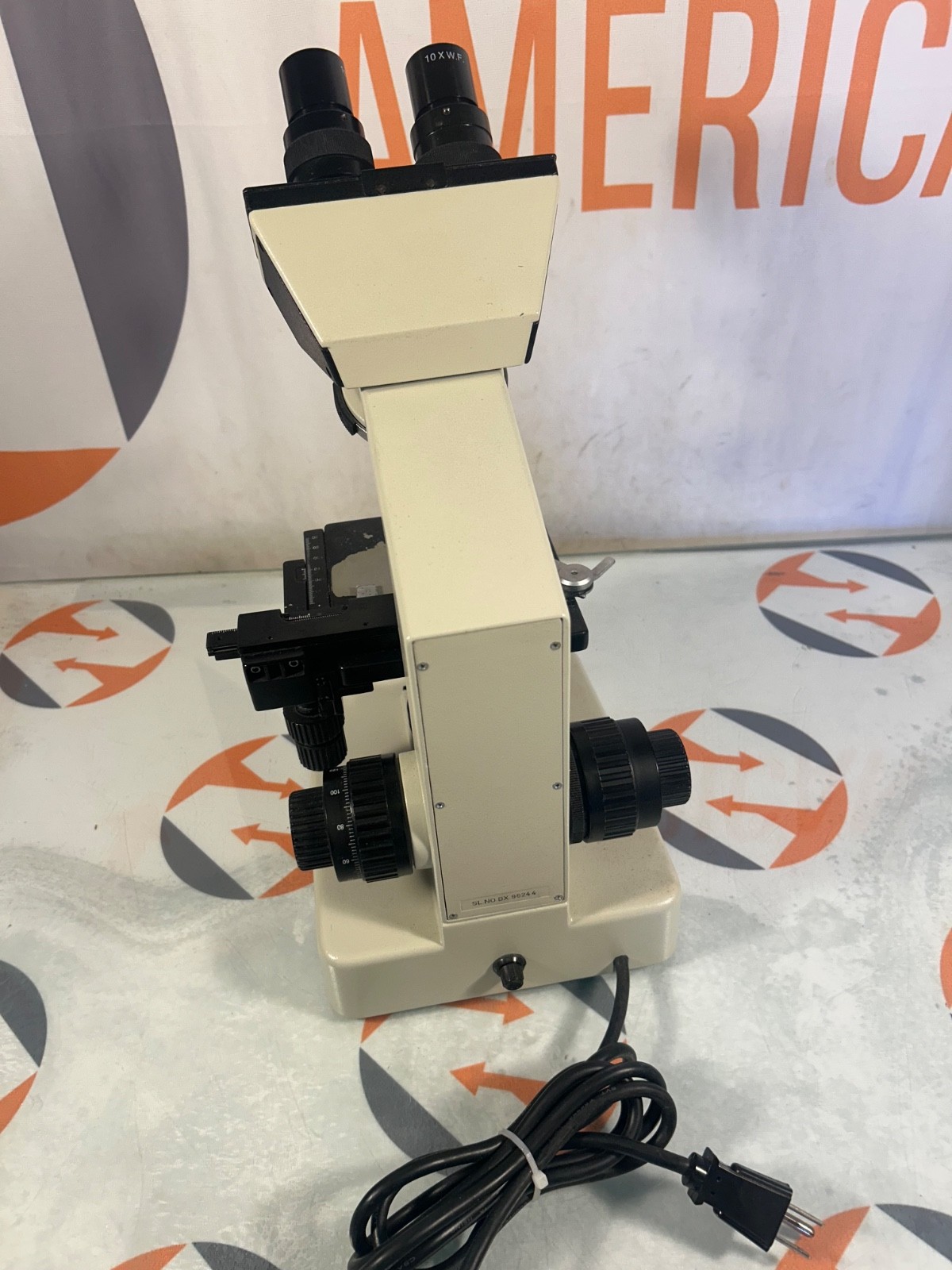 Seiler CXL PLUS Medilux 2 Lab Microscope with 4 lenses