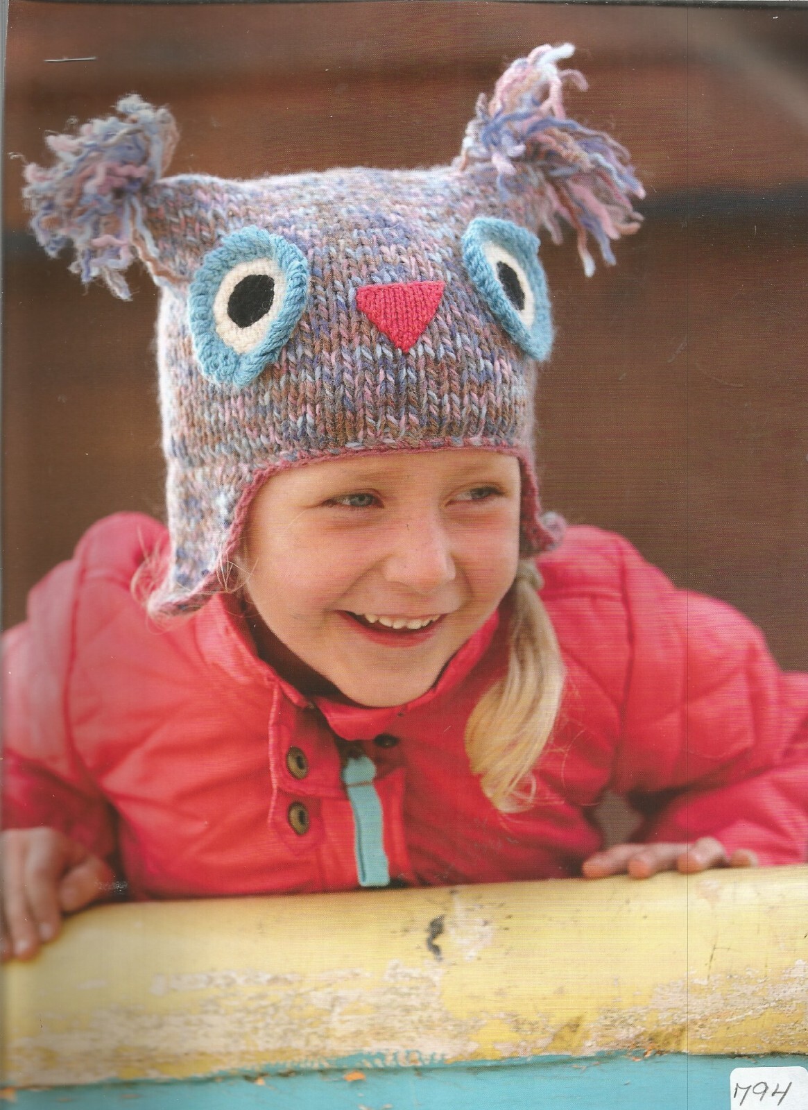 E0249  HOOT THE OWL CHILD'S HAT KNITTING PATTERN, SIZES 3-10 YEARS