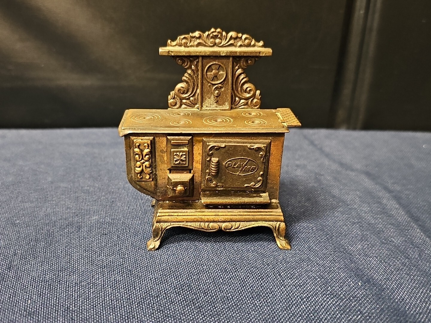 VINTAGE PLAY ME PENCIL SHARPENER # 972 STOVE MADE IN SPAIN FREE SHIPPING