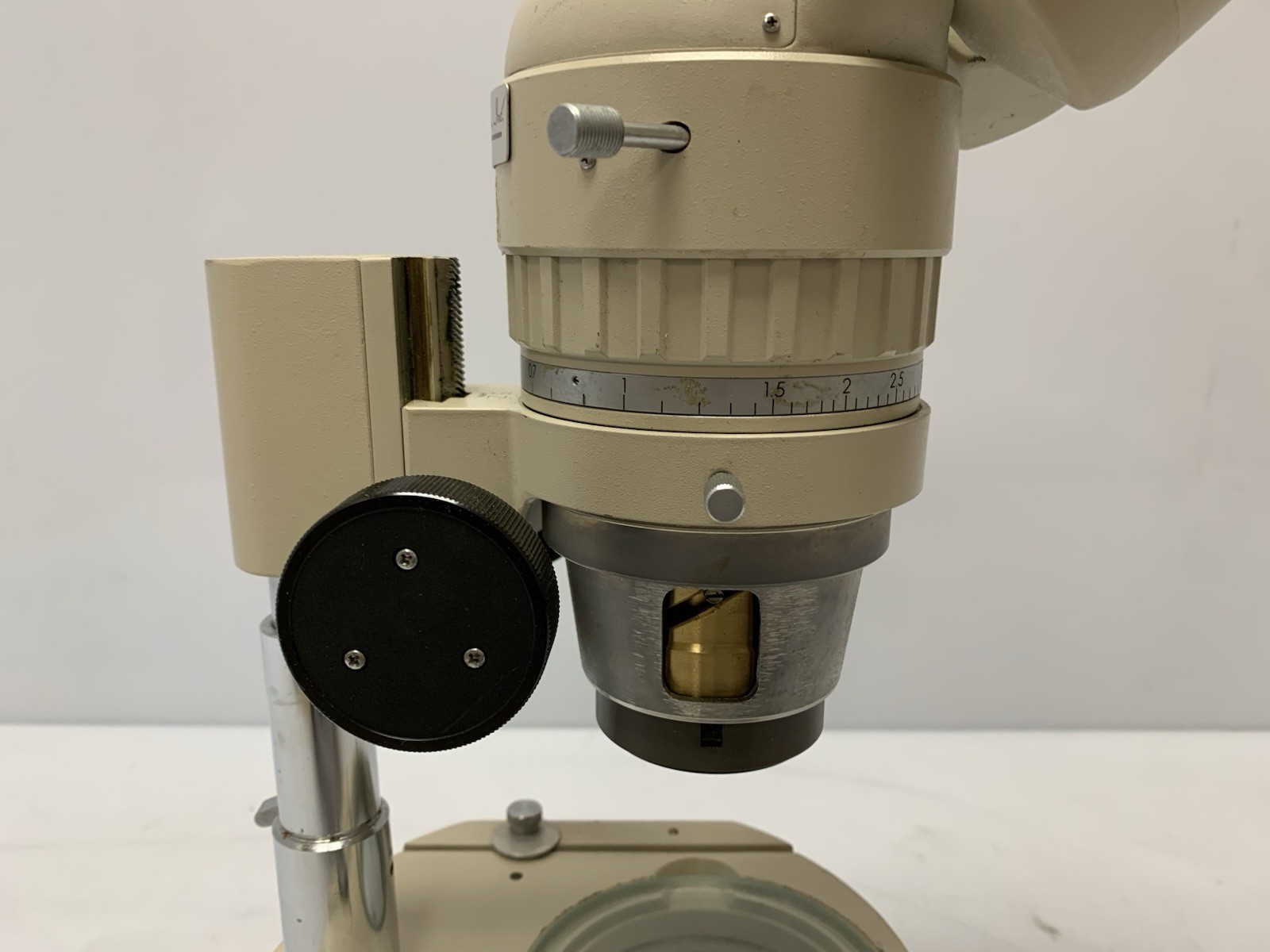 Olympus Tokyo Stereoscopic Zoom Microscope 332530