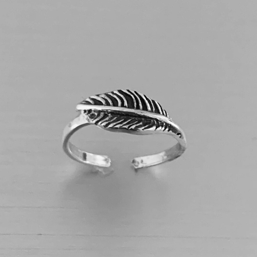 CHRISTMAS GIFT WOMENS Solid Metal Adjustable Leaf Toe Ring White Gold Plated
