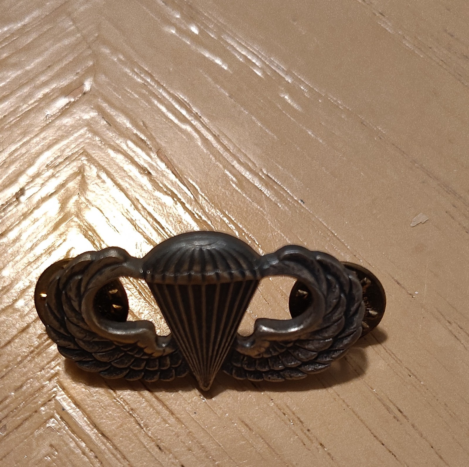 US Army Parachutist Pin Badge Militaria Theme Collectible Military Insignia