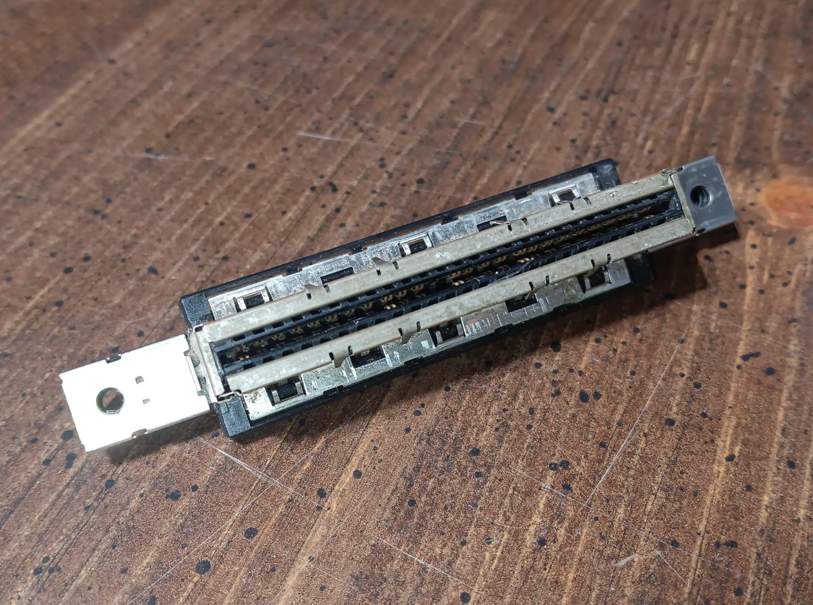 OEM Nintendo 64 N64 Replacement 50 Pin Console Cartridge Connector Part