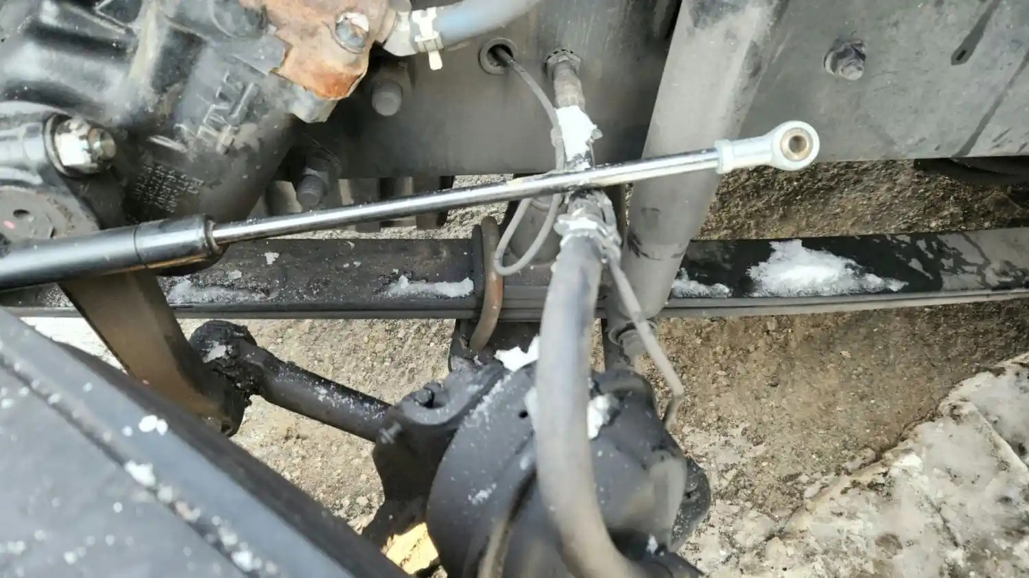 (Used) 2017 Western Star 5700, FRONT LEAF SPRINGS Front Leaf & Springs  P-70511