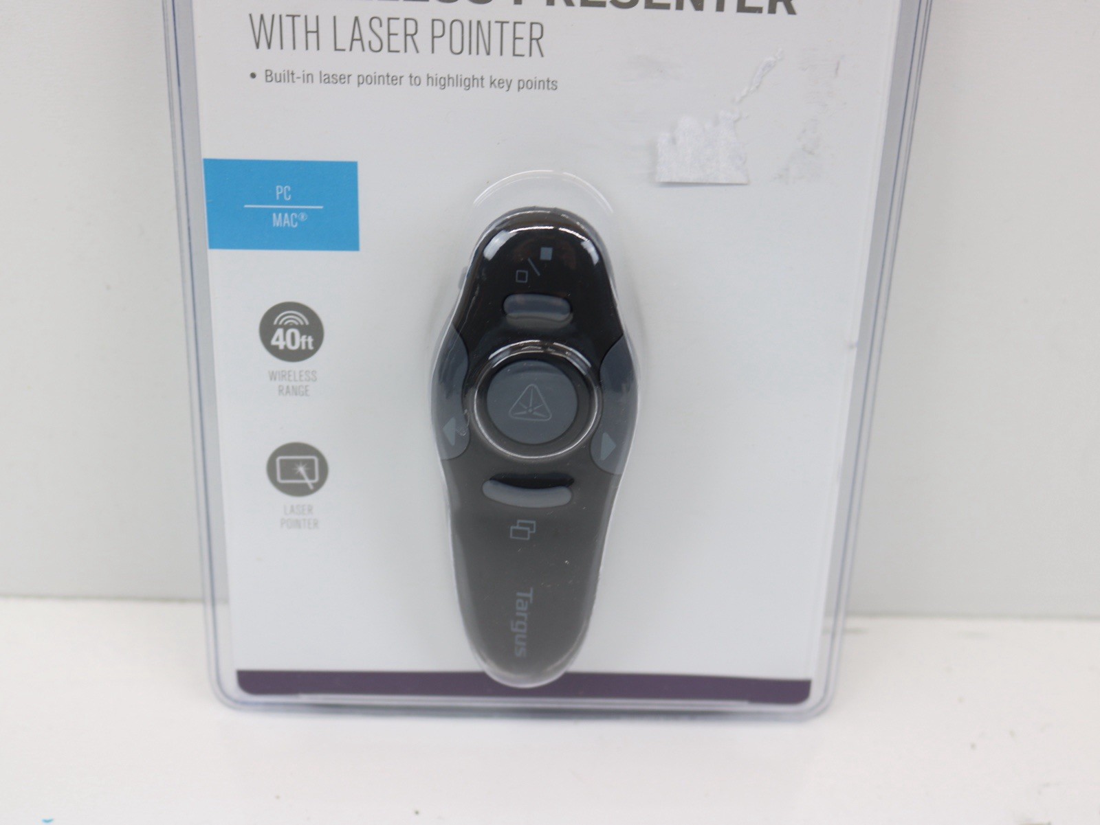 Targus AMP16US Wireless USB Presenter with Laser Pointer