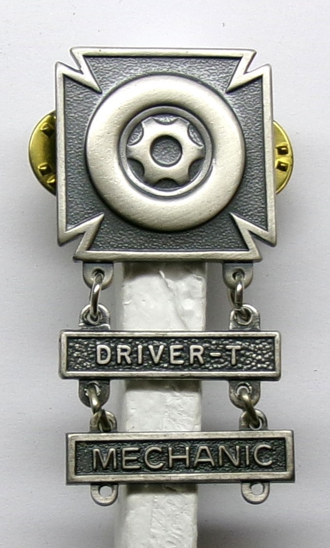 U.S. Army Qualification Driver & Mechanic Badge & DRIVER-T & MECHANIC BAR