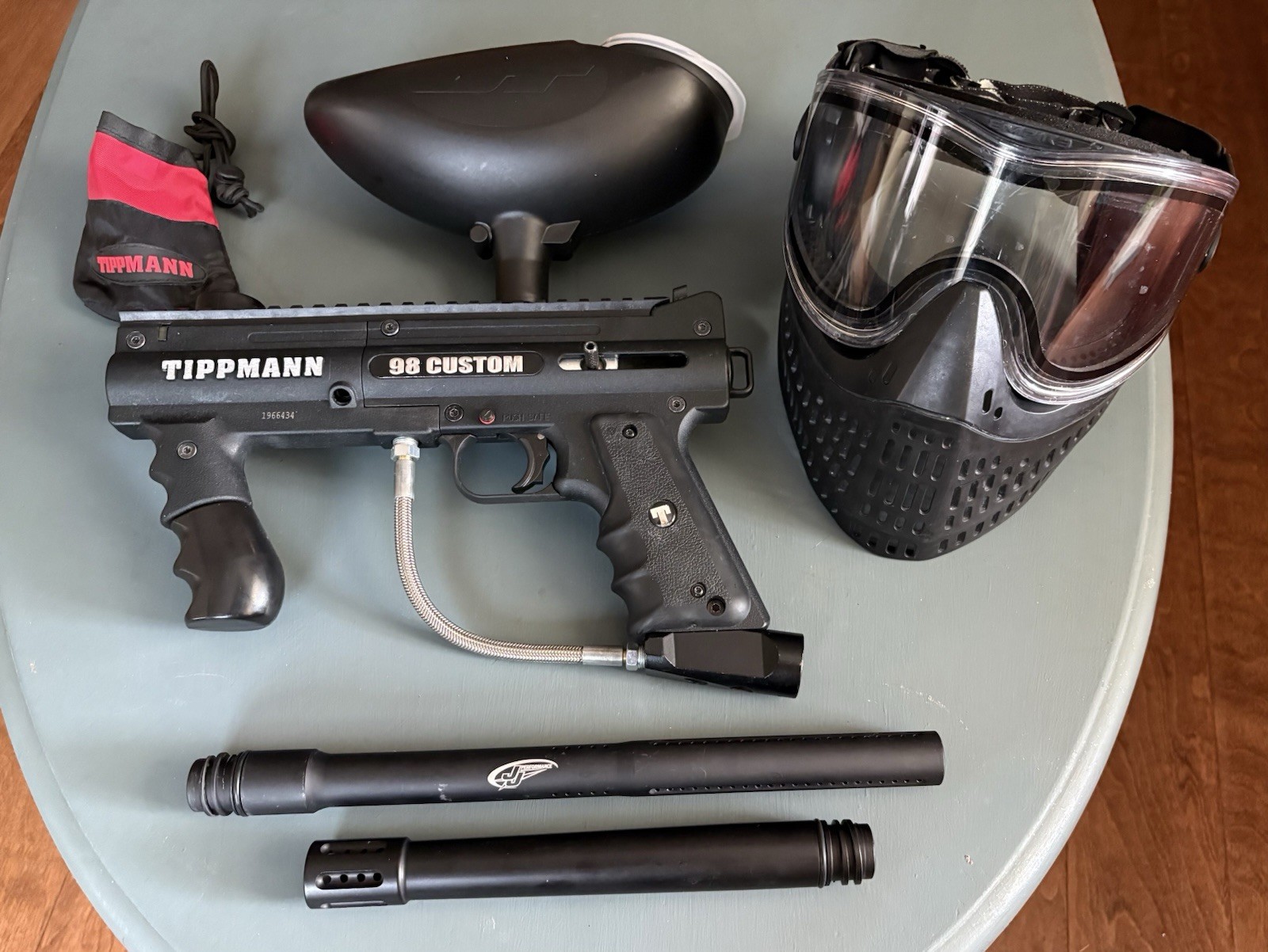 Tippmann 98 Custom Paintball marker + Empire E-Flex Mask + Accessories