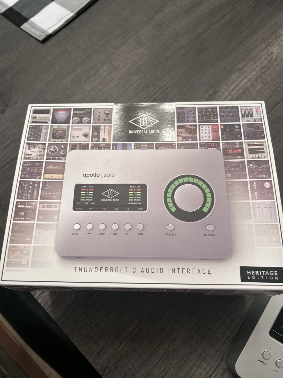 Universal Audio Apollo Solo Heritage USB-C Desktop Interface, Phantom Power