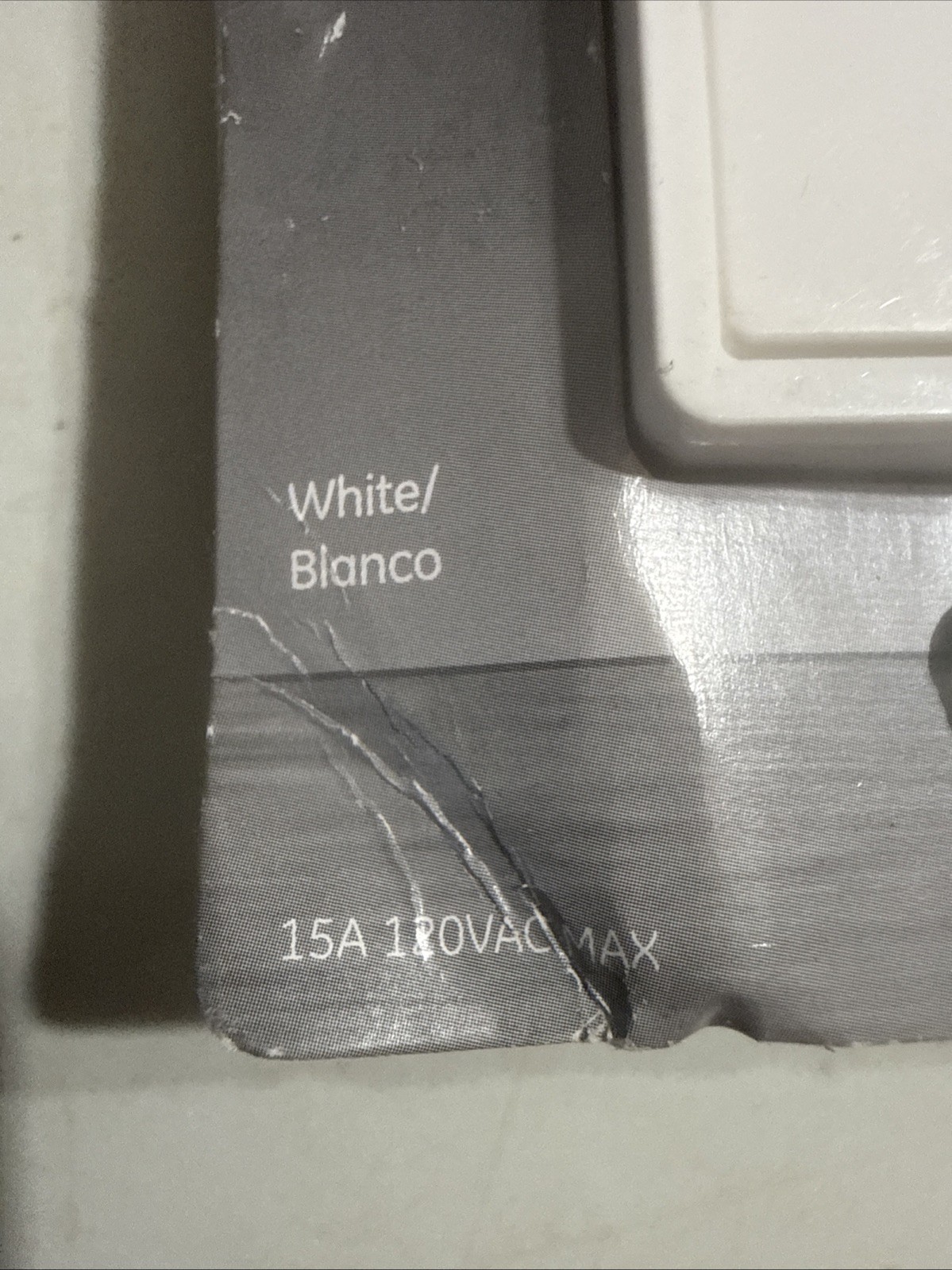 GE UltraPro Grounding Paddle Light Switch Single Pole 15A White