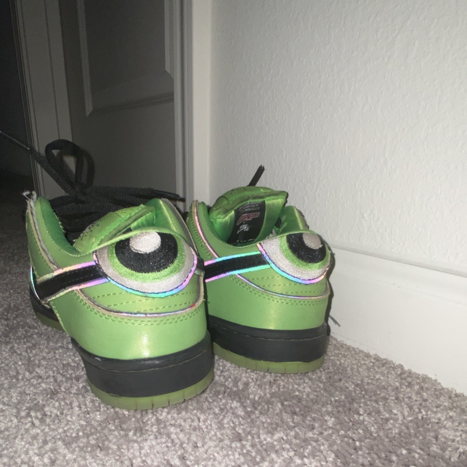 Nike SB Green Skateboarding Shoes Men's Size 7 Medium