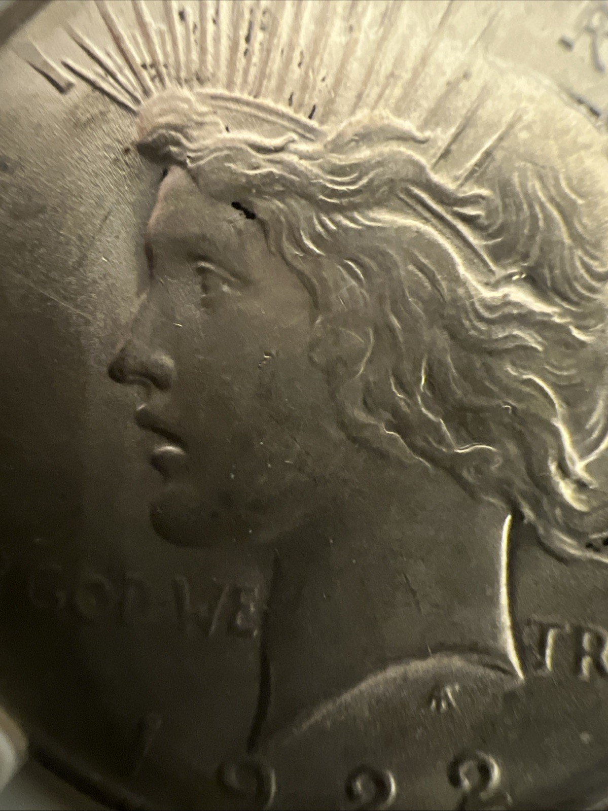 1922-P PEACE SILVER DOLLAR