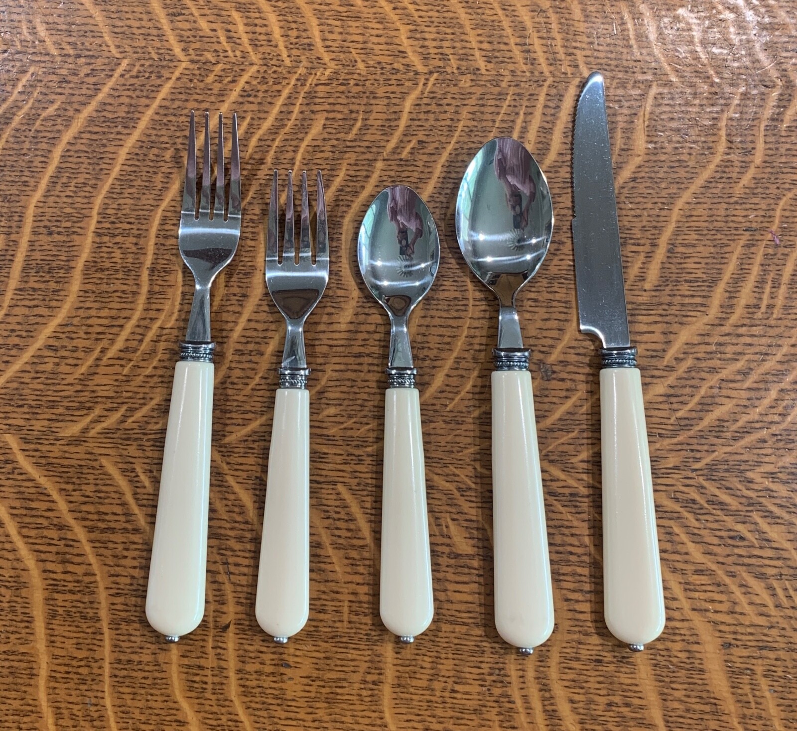 LE COMPTOIR Stainless  Flatware BISTRO IVORY Silverware You Choose- Hard to Find