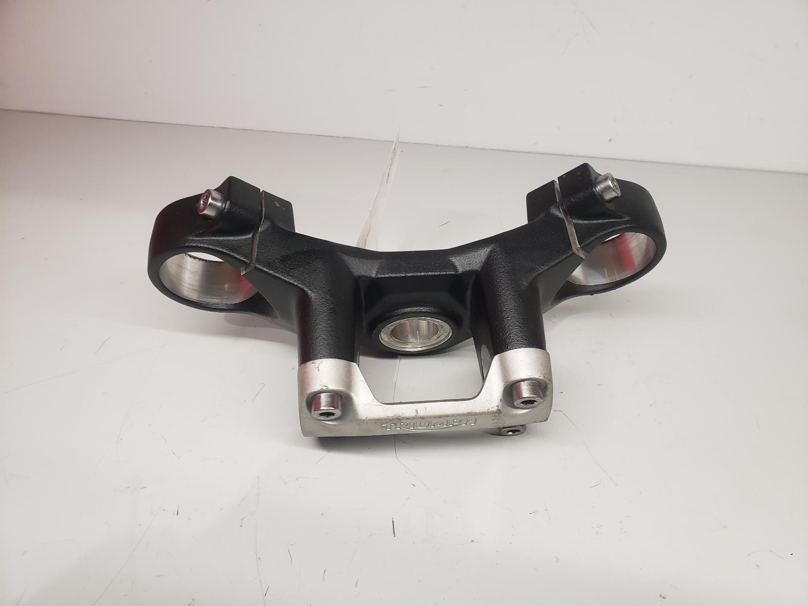 2024 TRIUMPH TRIDENT 660 TOP YOKE