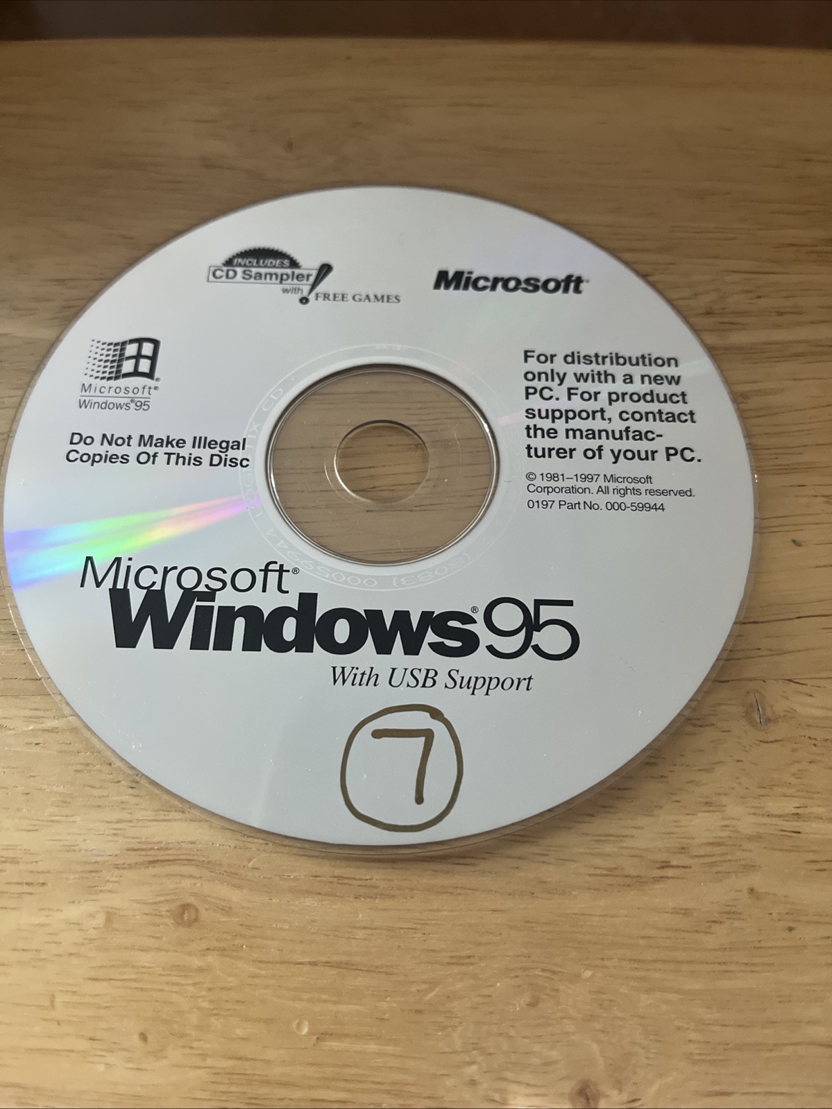 Microsoft Windows 95 Installation CD-ROM With USB Support no product key