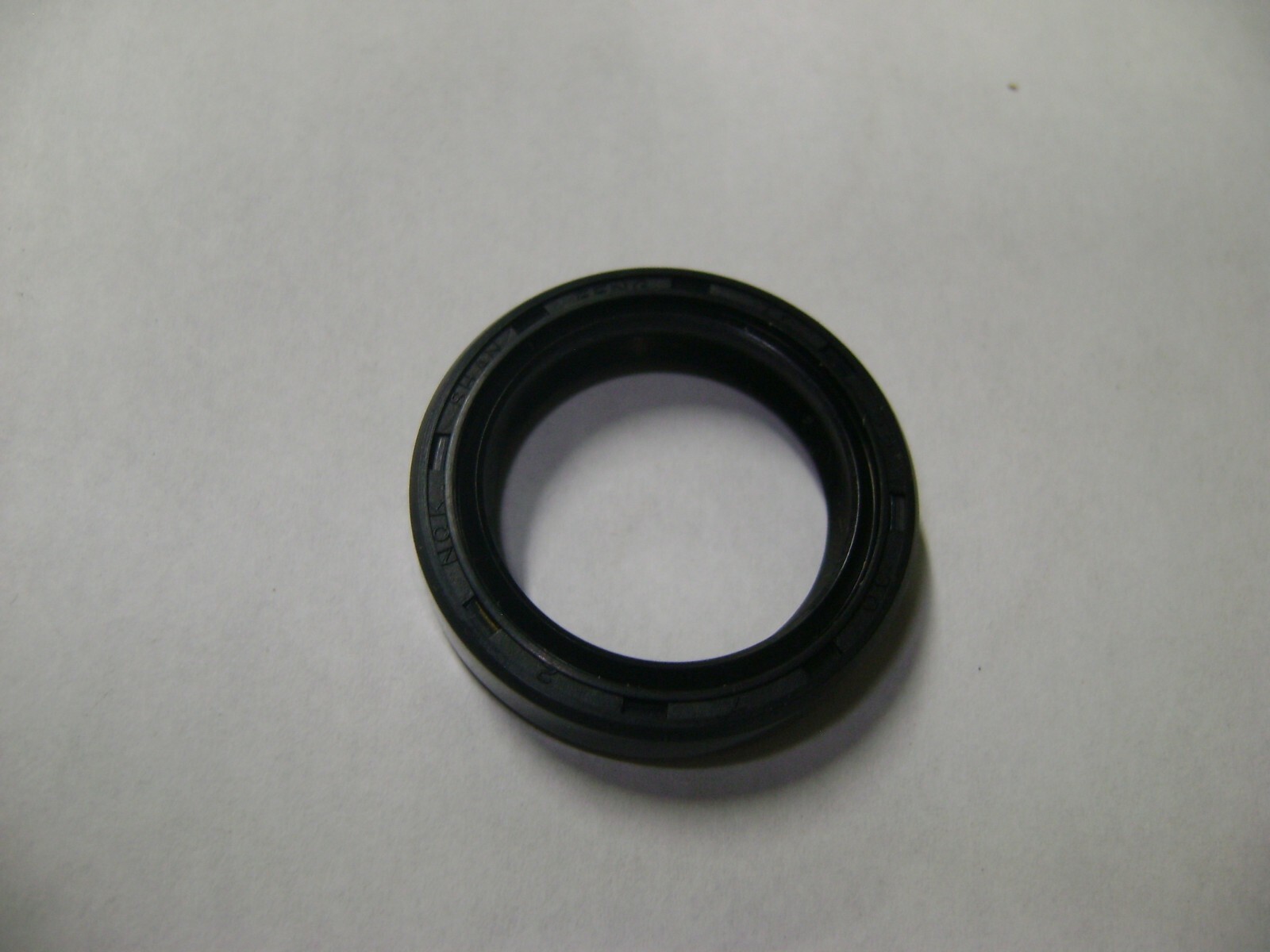 NEW TC 22X30X7 DOUBLE LIPS METRIC OIL / DUST SEAL 22mm X 30mm X 7mm