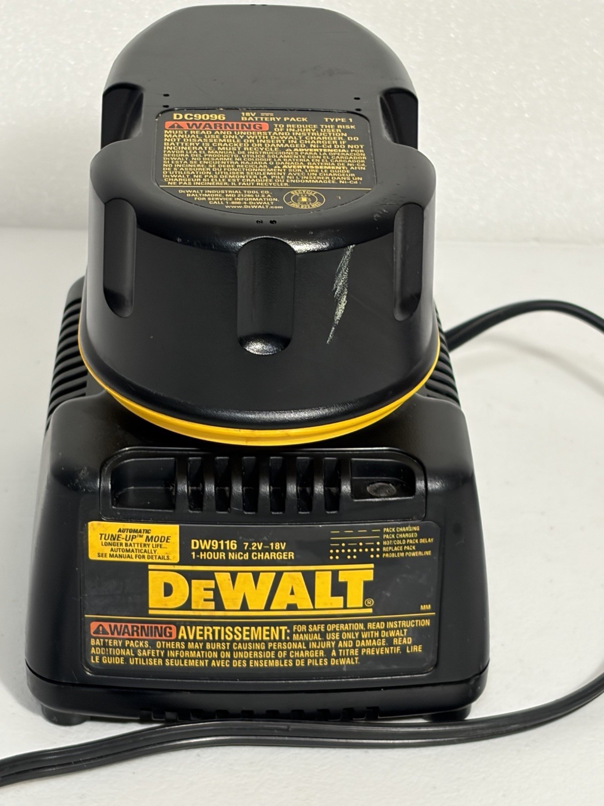 USED DeWalt DC759 Bundle - DRILL, BATTERY, and CHARGER with CASE