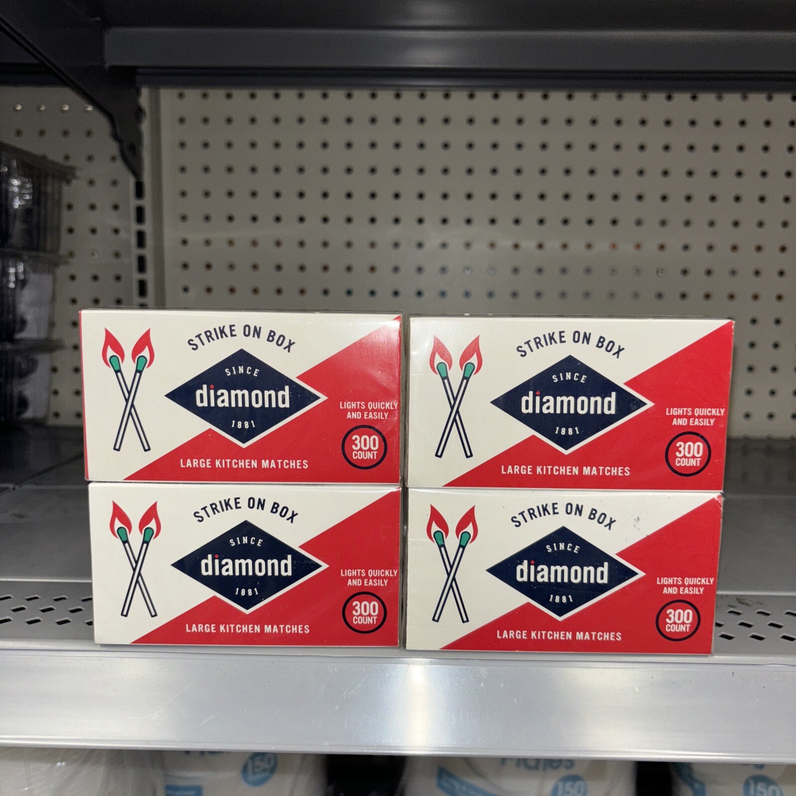 DIAMOND STRIKE -LARGE WOODEN KITCHEN MATCHES GREENLIGHT 4 PACK 1200 MATCH