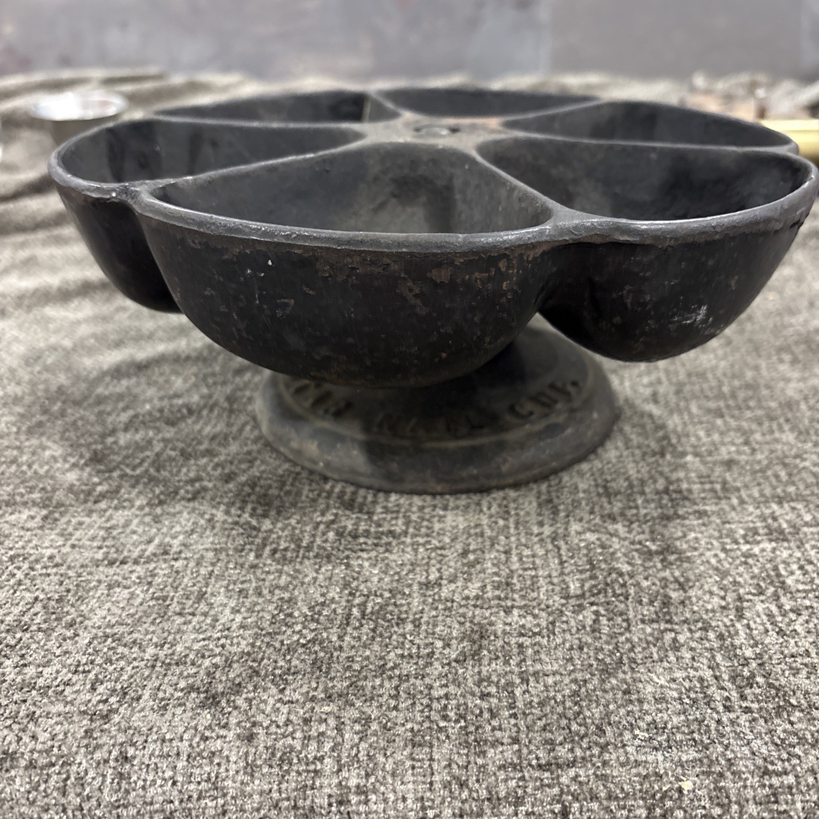 Antique Cast Iron Rotating Cobbler’s Nail Caddy Star Nail Cup Co.