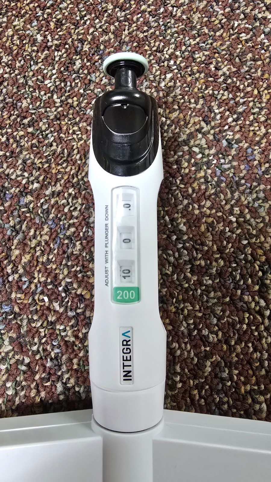 Integra Evolve Pipette, Multi-Channel, 200ul. Used, great condition