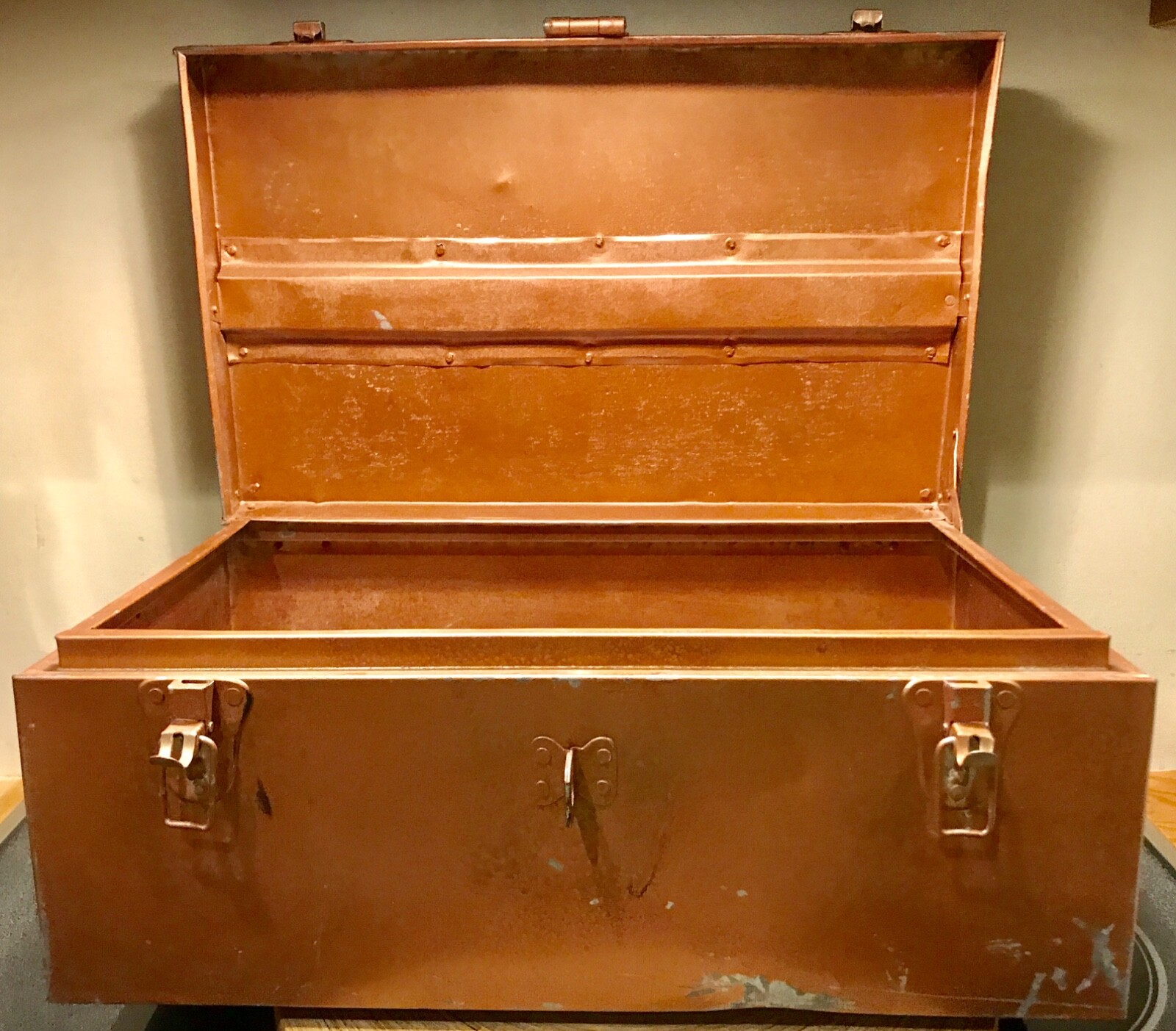 VINTAGE METAL STORAGE BOX/BASE FOR COFFEE TABLE SPECIAL PATINA HEAVY SUBSTANTIAL