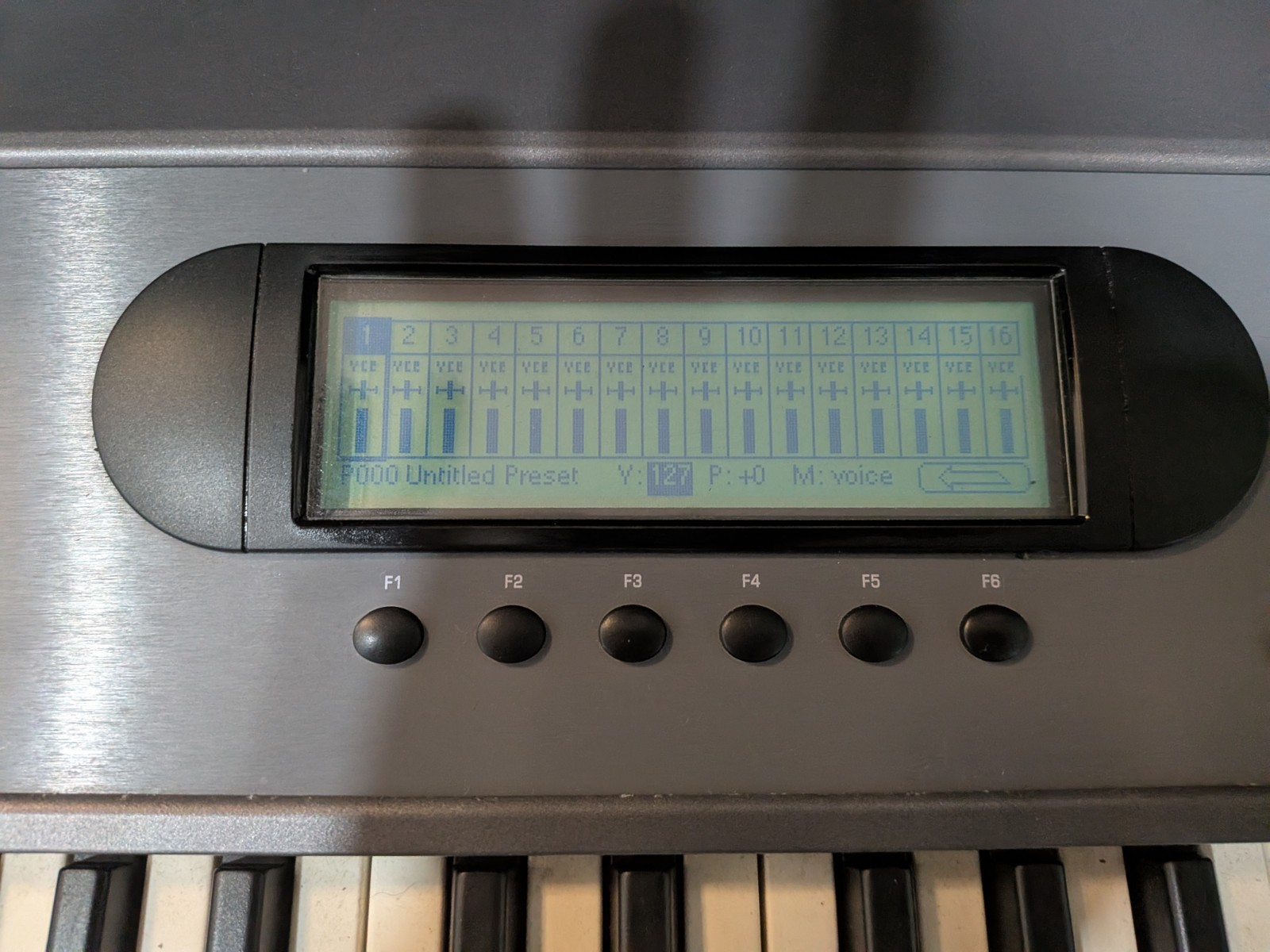 E-MU E-Synth 6903 Polyphonic Digital Synthesiser Sampler Sequencer.