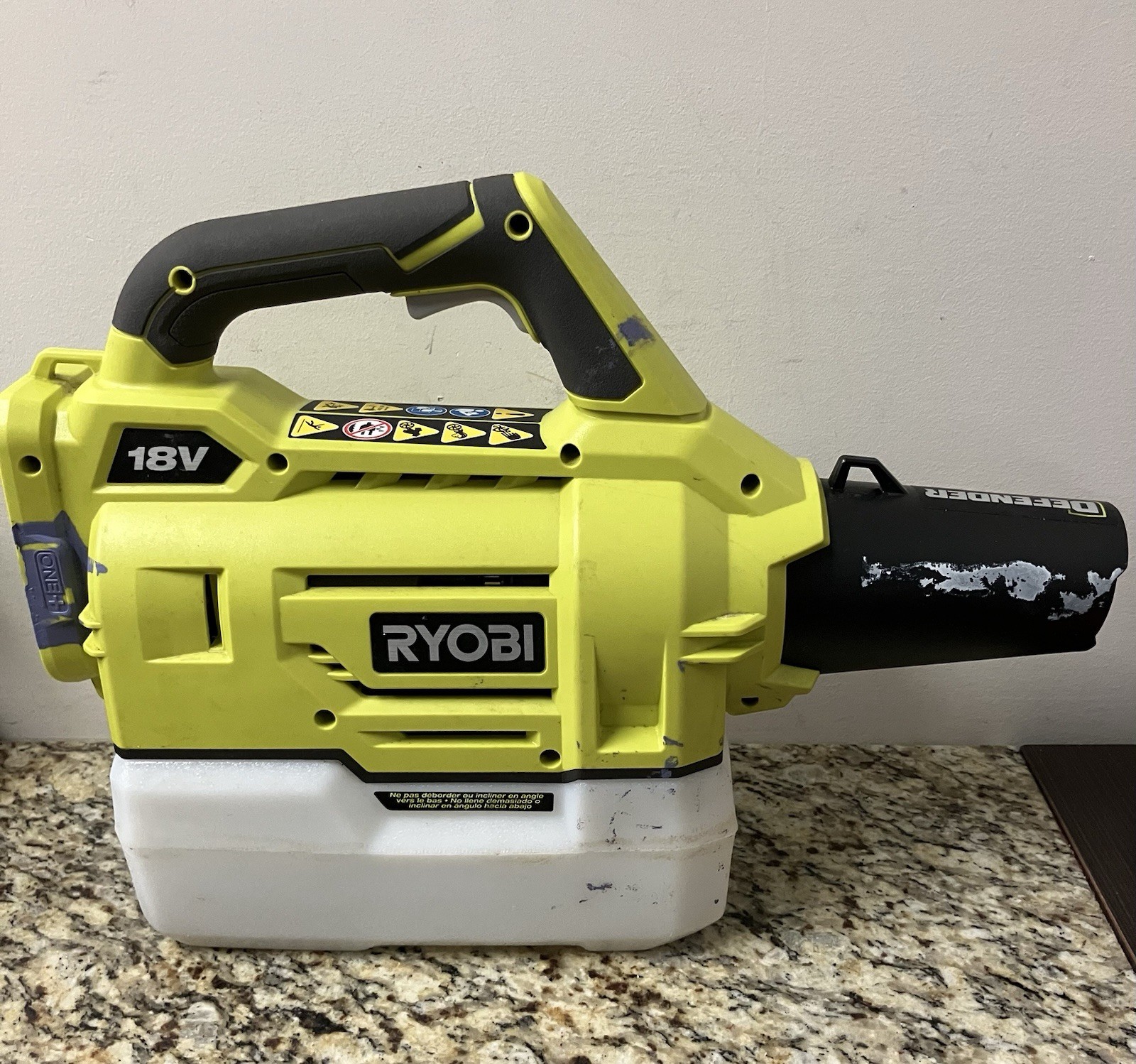 Ryobi P2805A Cordless 18V Lithium-Ion Outdoor Lawn Insect Control Tool